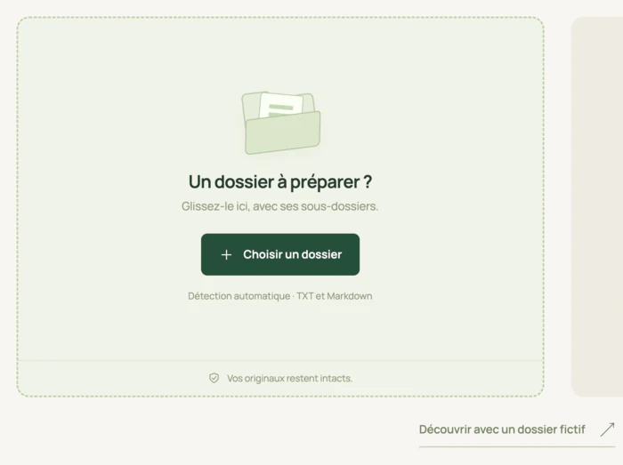 AnonymFiles drop area (French interface): “Un dossier à préparer ? Glissez-le ici, avec ses sous-dossiers” (a folder to prepare? drag it here, with its subfolders), the “Choisir un dossier” button, the note “Vos originaux restent intacts” and the link to a sample folder.